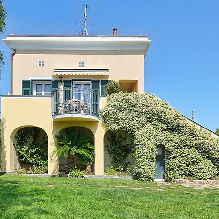 Casa Vacanze Nel Giardino Di Renzo Imperia Exteriér fotografie