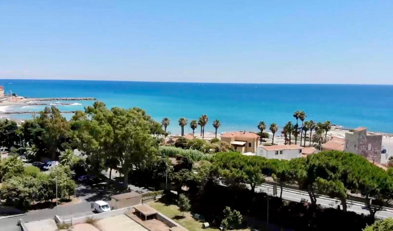 Casa Vacanze Nel Giardino Di Renzo Imperia Exteriér fotografie
